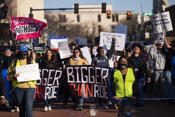 Illinois Emerges as a Crucial Access Point for Abortion Services Post-Roe v. Wade Overturn