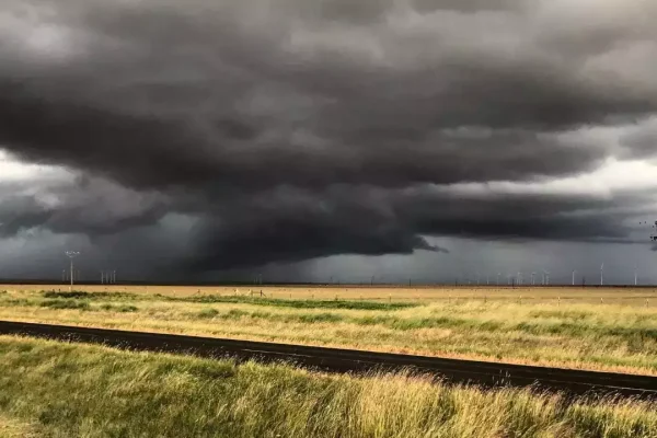 Severe Weather Alert: Illinois and Iowa Brace for Tornado Threat