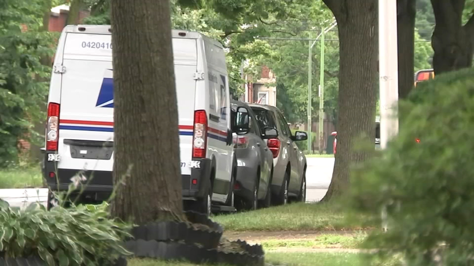 Thieves steal mail from three USPS trucks in a span of two hours on Chicago's Northwest and West sides, according to police.