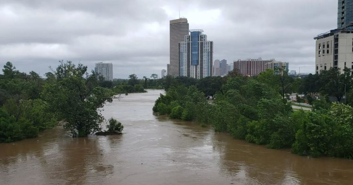 Texas Power Outages Continue as Hurricane Beryl's Aftermath Unfolds