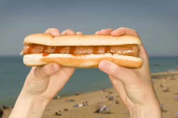 The Chicago Hot Dog Spot That’s Winning Hearts Across Illinois