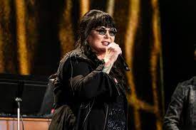 Ann Wilson Announces Cancer Diagnosis, Heart Postpones Tour