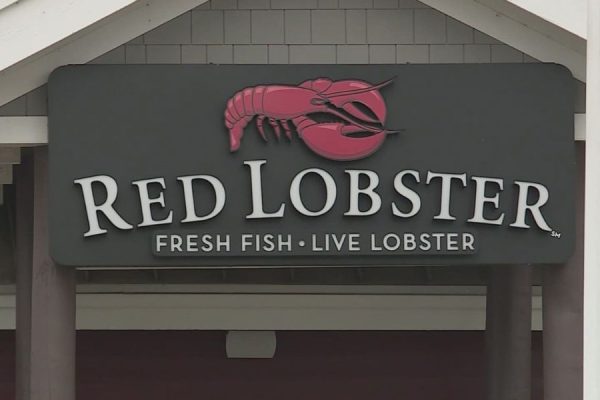 RED LOBSTER EXPANDS CLOSURES Amid Chapter 11 Bankruptcy Illinois Locations Hit Hard