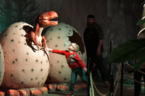 Discover Dinosaurs: Top 8 Must-Visit Dinosaur Attractions in Illinois and Wisconsin