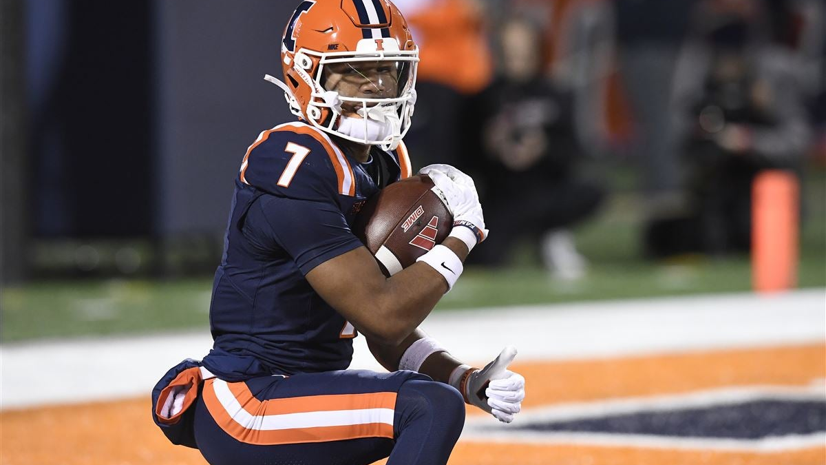 Illinois Football Season Kicks Off: Meet the Standout Players to Watch