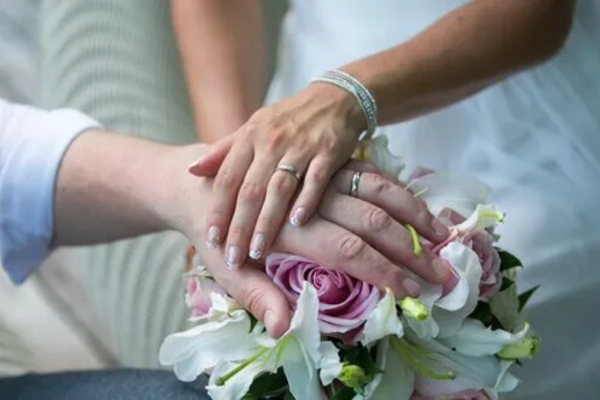 Legal Marriage Requirements in Missouri and Illinois: No License, No Union