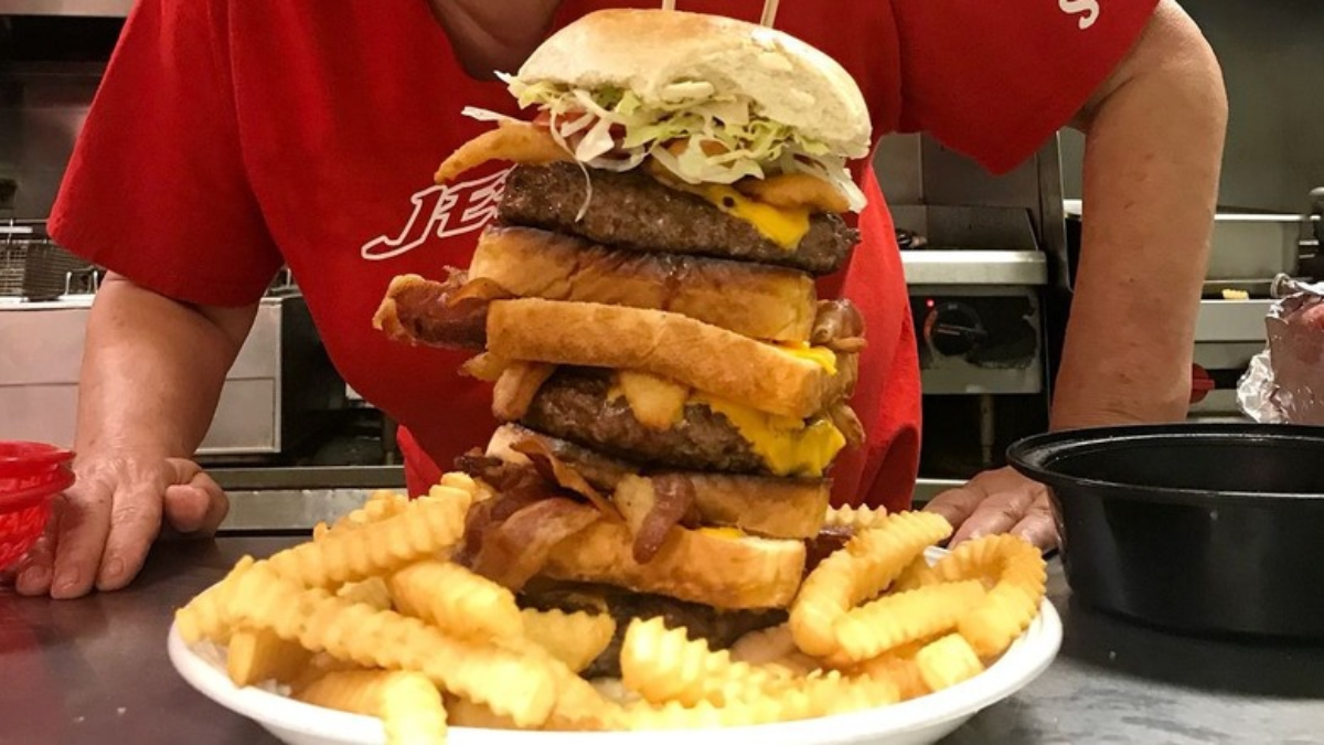 Dare to Conquer Illinois' Wildest Food Challenge at Lucky’s?