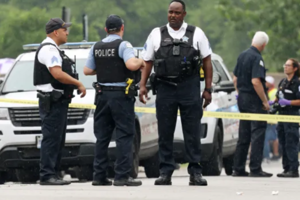 Man Killed, Woman Critically Wounded in South Side Chicago Shooting