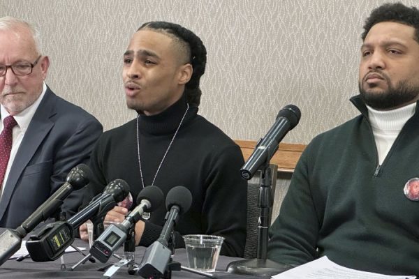 Prosecutor’s Plea Deal Proposal to 10 New York Prison Guards Charged in Inmate's Death